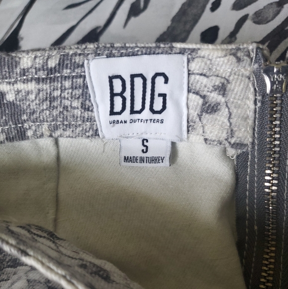 BDG skirt - Picture 3 of 3